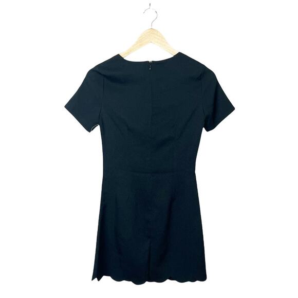 Tobi Scalloped Hem Short Sleeve Black Mini Dress Size Small - Picture 7 of 8